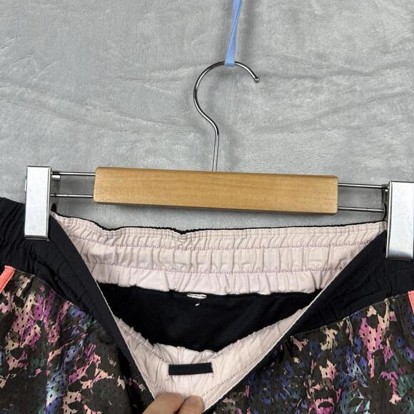 Lululemon Speed Shorts Size 4 Multicolor Splatter Abstract Run Shorts Liner Gym - Picture 5 of 10